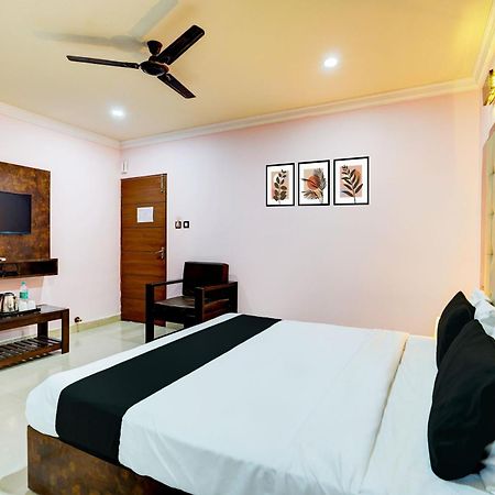 Super Townhouse Mg Road Near Commercial Street Bangalore Exterior photo