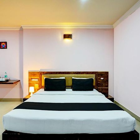 Super Townhouse Mg Road Near Commercial Street Bangalore Exterior photo