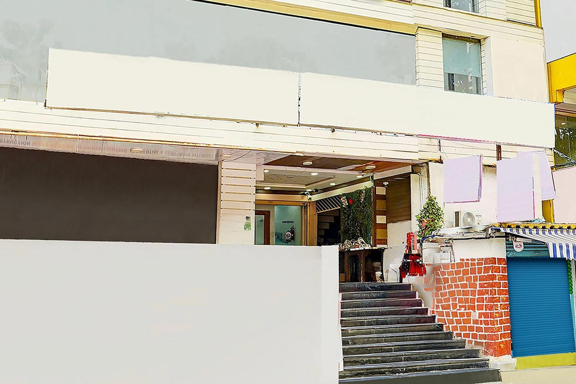 Super Townhouse Mg Road Near Commercial Street Bangalore Exterior photo