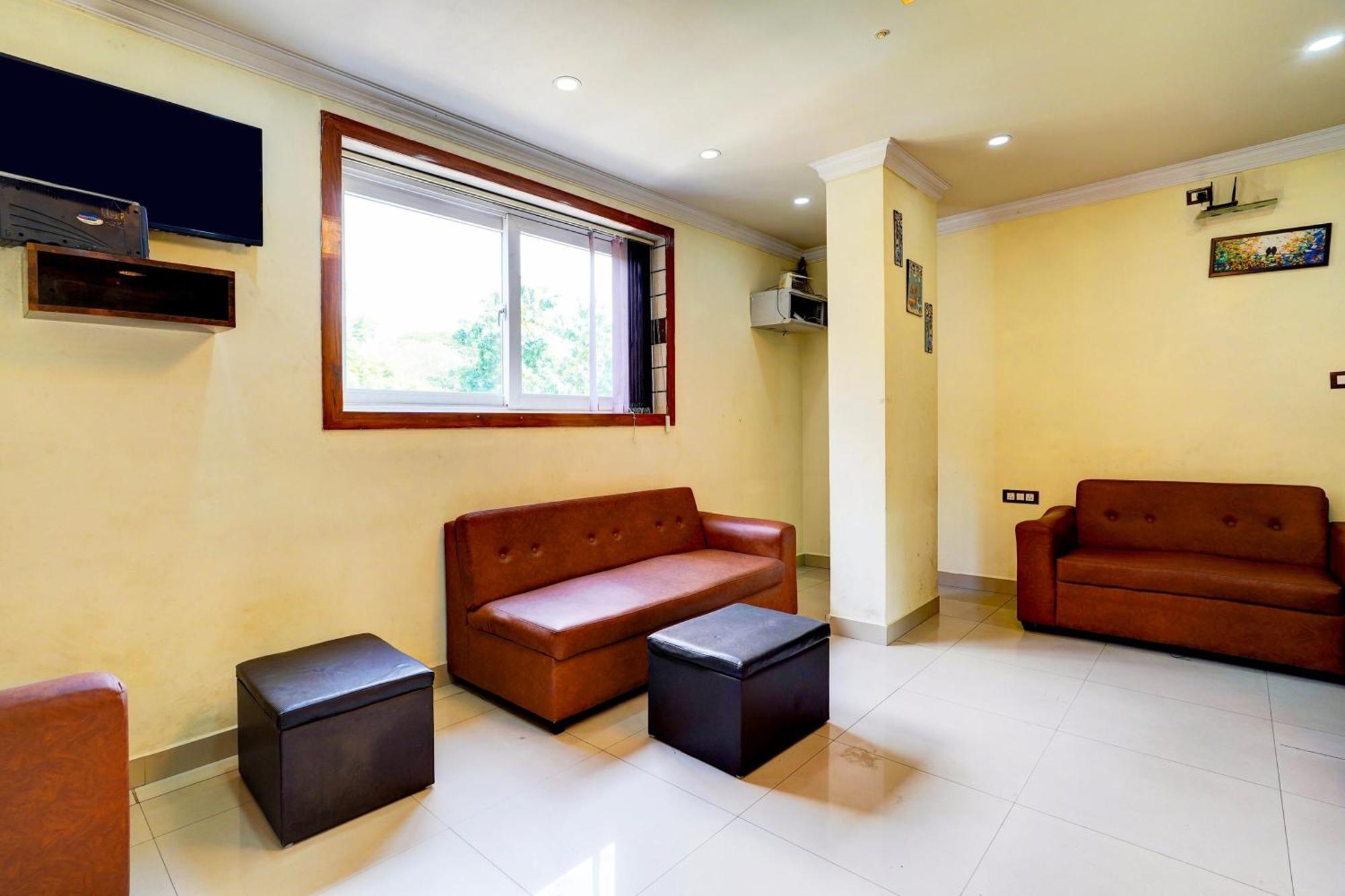 Super Townhouse Mg Road Near Commercial Street Bangalore Exterior photo